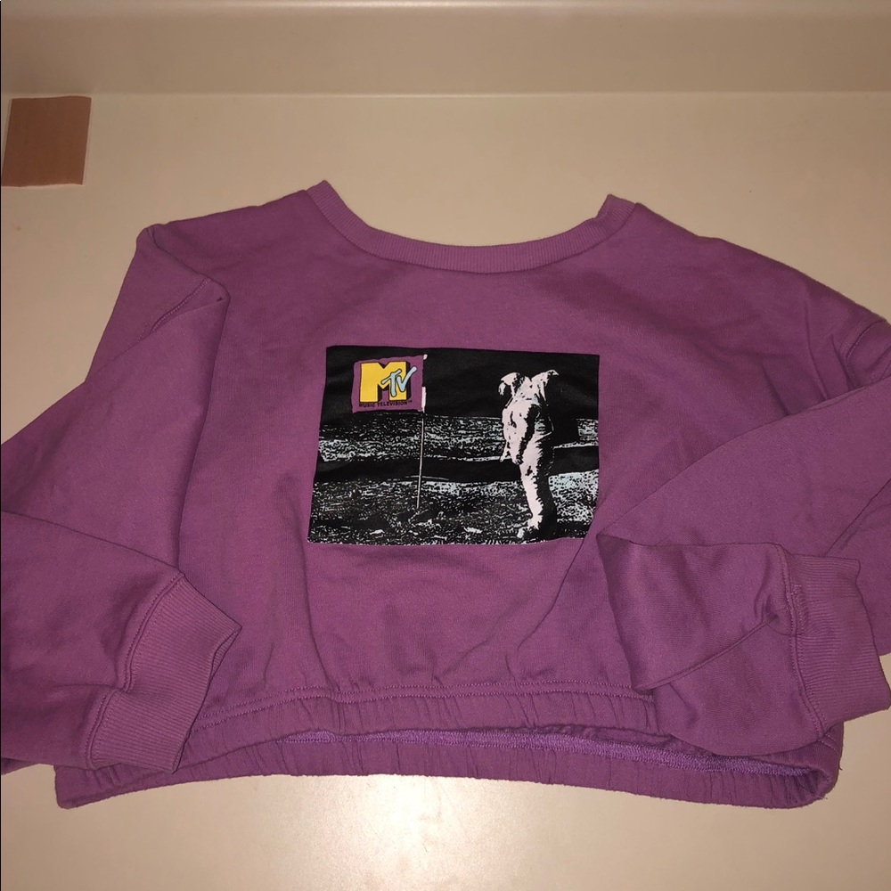 Retro MTV Cropped Sweatshirt